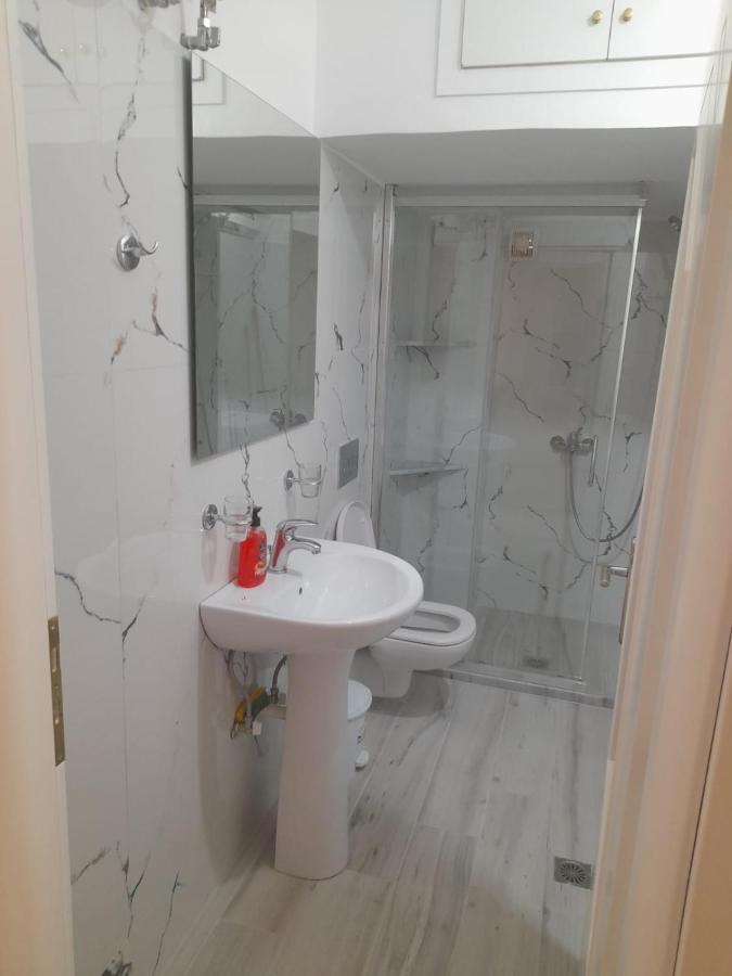 Petrit Apartment *